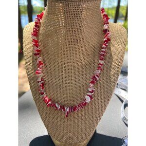 Vintage Red White Candy Cane Acrylic Chip Necklace Screw Barrel Clasp Christmas